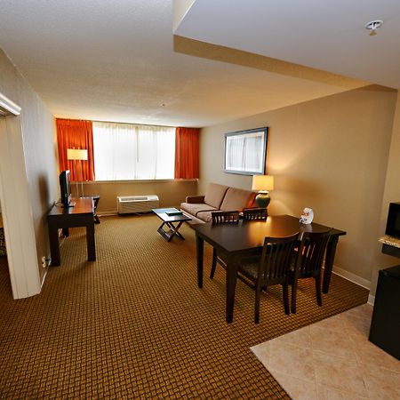 Holiday Inn & Suites Boston Peabody, An Ihg Hotel Zewnętrze zdjęcie