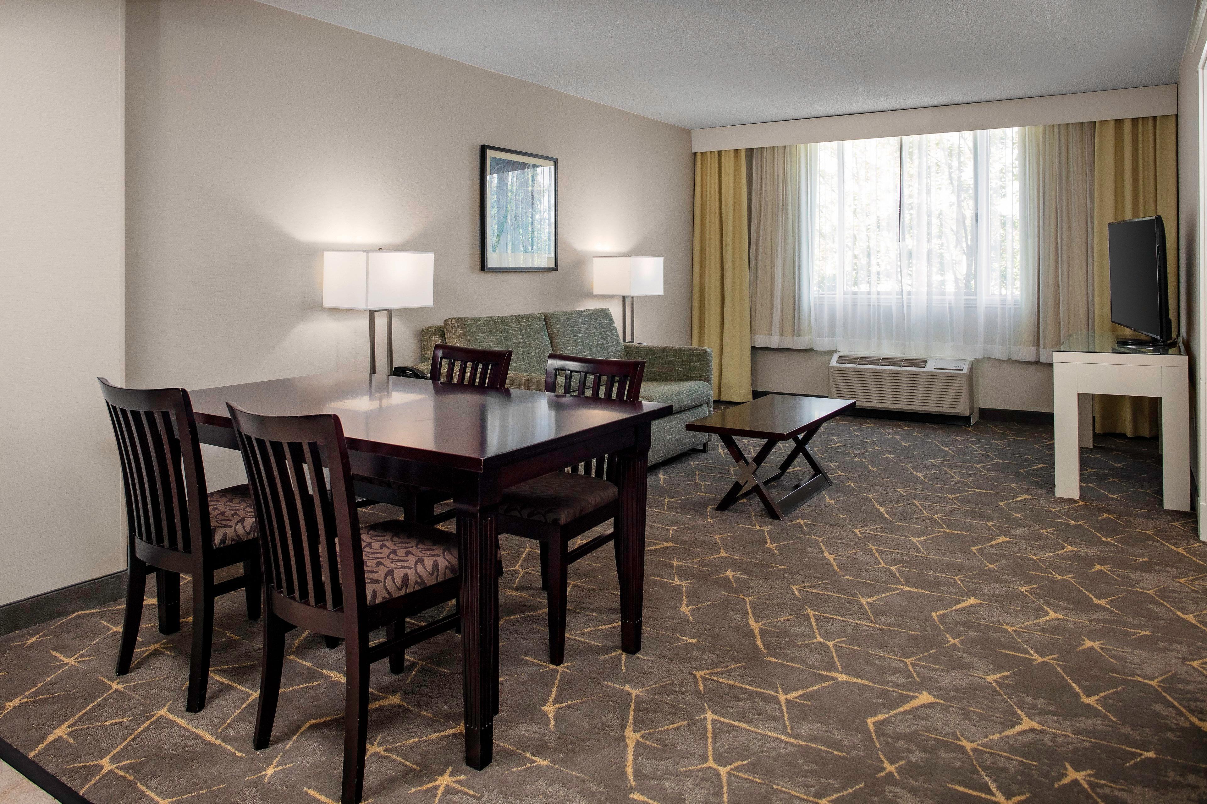 Holiday Inn & Suites Boston Peabody, An Ihg Hotel Zewnętrze zdjęcie